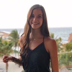 Meet your Posher, Jade